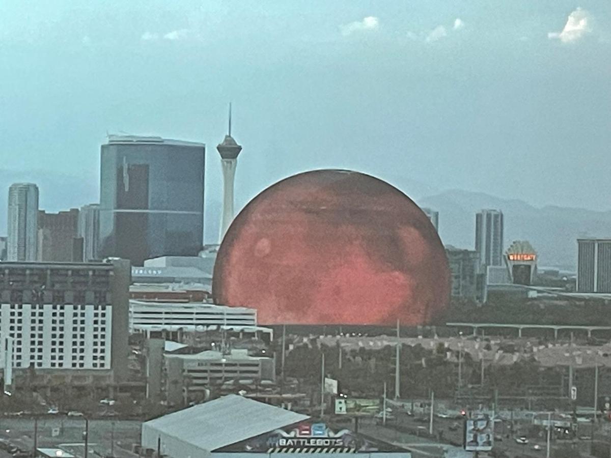 Signature Mgm Suite With Strip And Sphere View Las Vegas Exteriör bild